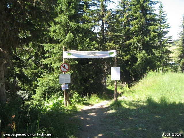 Dpart commun pour 4 des 6 pistes DH du massif