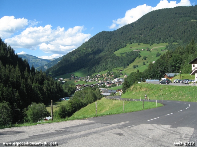 Retour au village d'Arches par la route