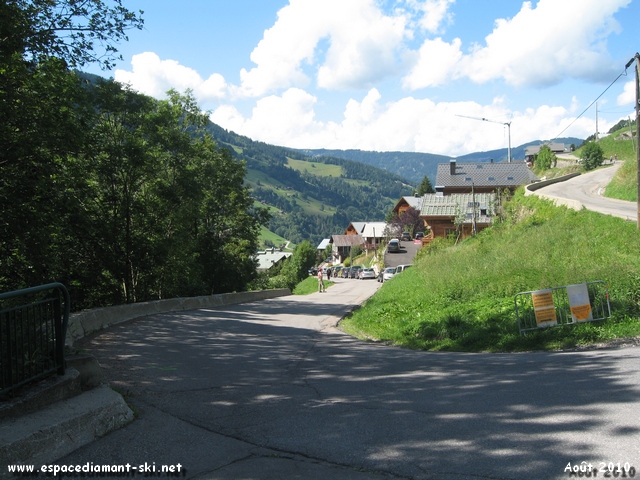Arrive en amont de la station-village du Beaufortain