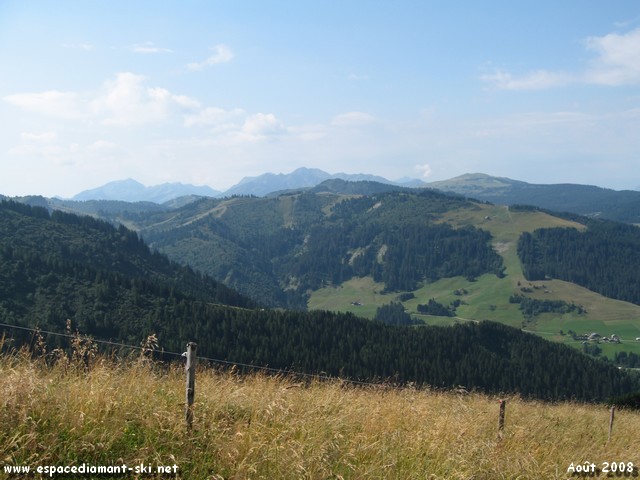 Le Mont Rond et le domaine de Notre Dame de Bellecombe