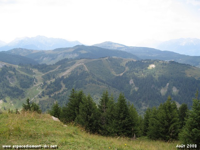 Vue sur le Mont Rond, Le Chard du Beurre, La Lgette et Bisanne en arrire plan