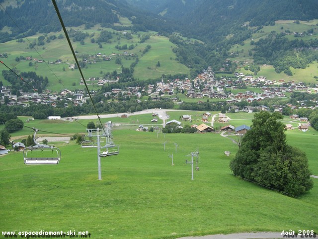 Vue sur le village de Praz sur Arly