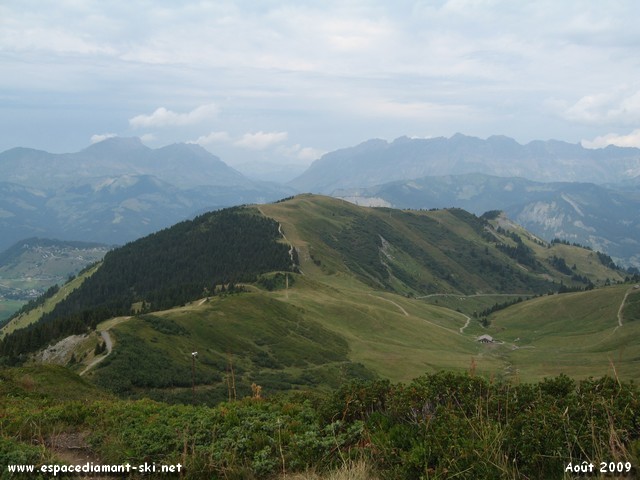 Ban Rouge et le Col des Aravis en arrire plan
