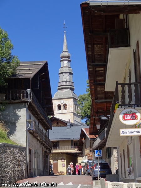 Le clocher  bulbe de l'glise Saint Jacques d'Assyrie