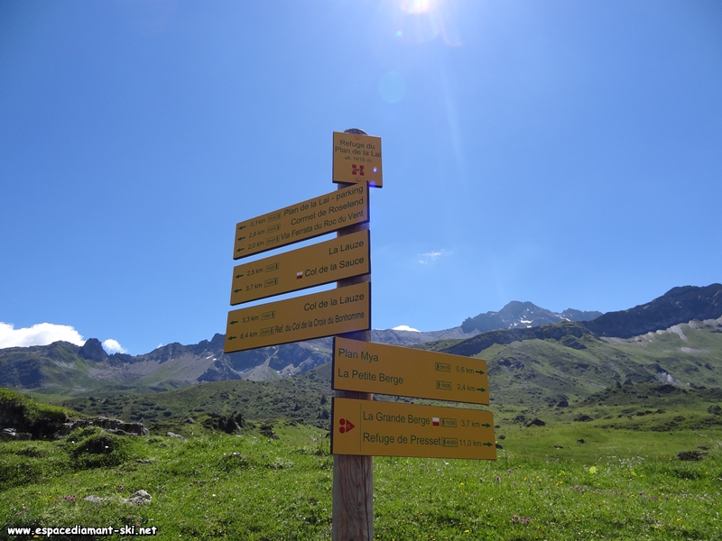 Dpart au Refuge du Plan de la Lai,  1815 mtres d'altitude