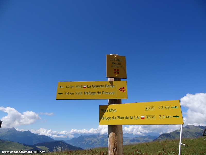 Arrive  la Petite Berge,  2060 mtres d'altitude