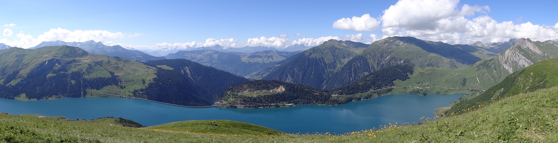 Le lac et le barrage de Roselend depuis la Grande Berge