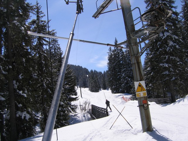 Sous le p10, vue sur le pont skieur