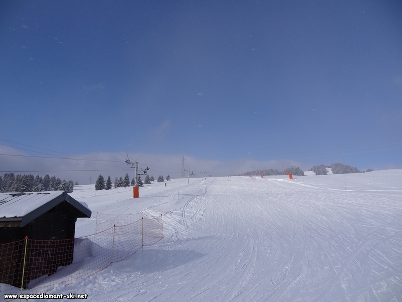 La ligne et la piste des Ttras