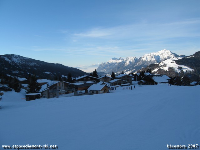 La gare aval sur le front de neige du Cernix