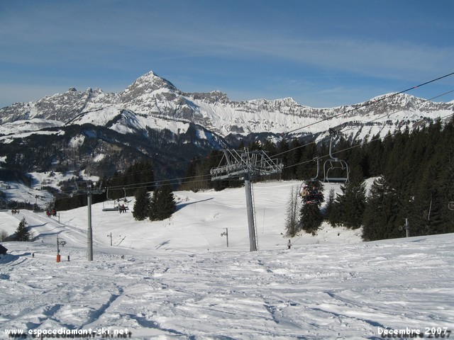 Avec le magnifique Mont Charvin en arrire plan