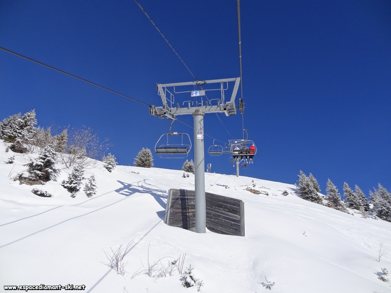 Pylne 11 avec son paravalanche