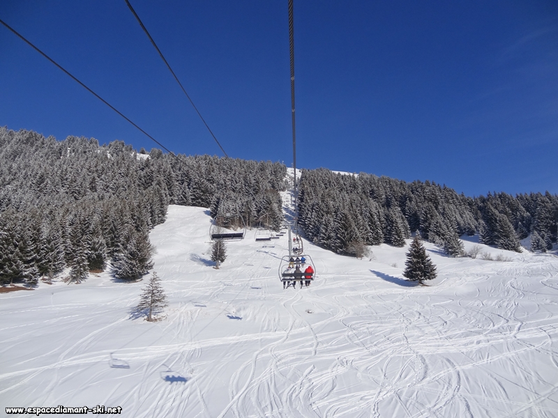 Porte entre les pylnes 4 et 5 et vue sur la premire forte monte